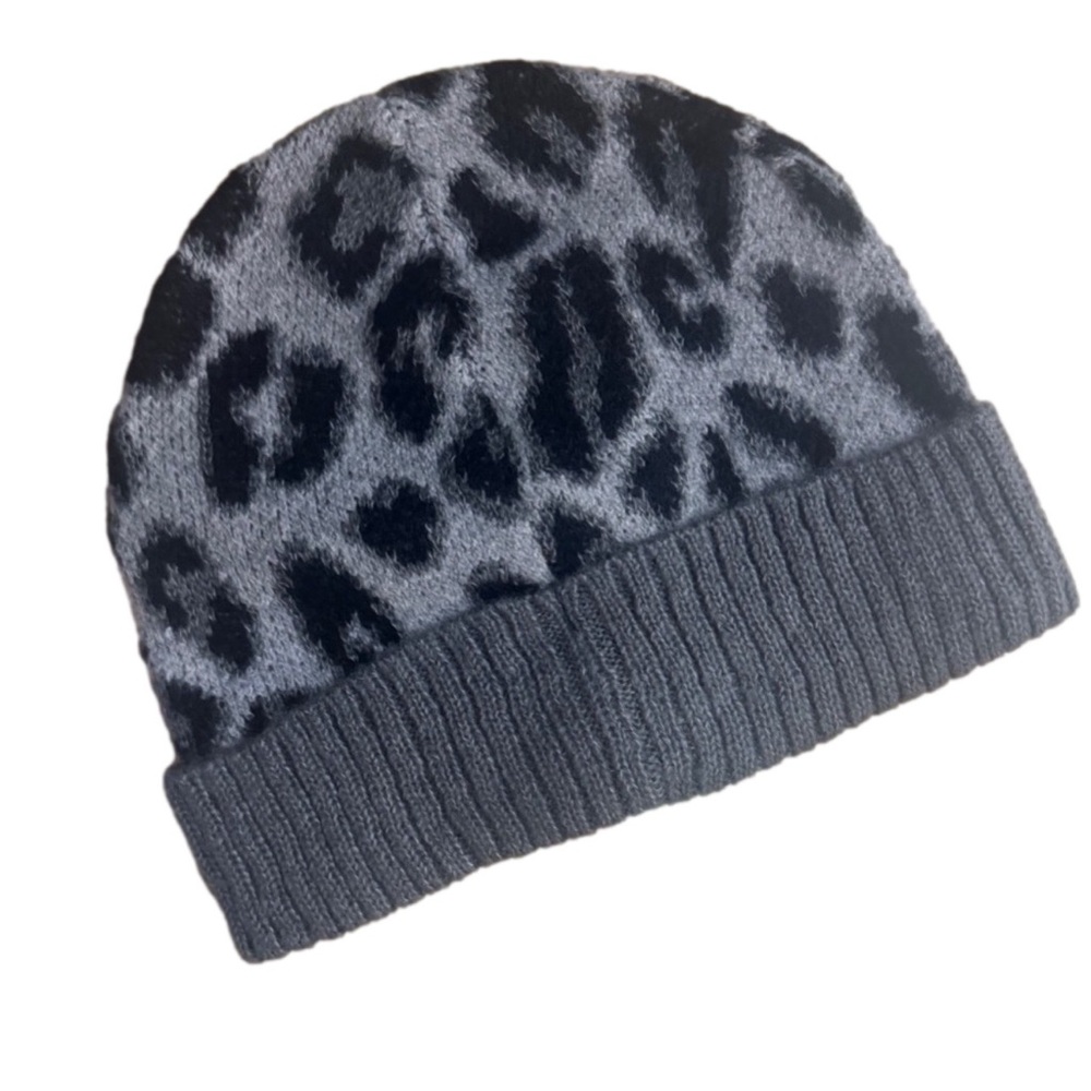 Yummie NWT Gray Black Leopard Print Knit Beanie Hat One Size Soft Cozy Winter